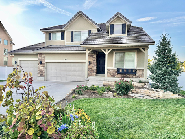 702 S Wind Mill Ln
                     MLS #2178210