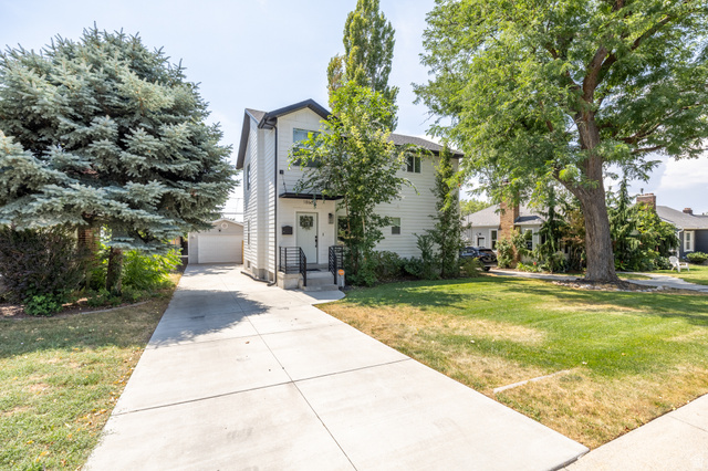 1866 E Garfield Ave
                     MLS #2178220