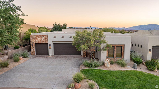 1747 W Red Cloud Cir
                     MLS #2178233