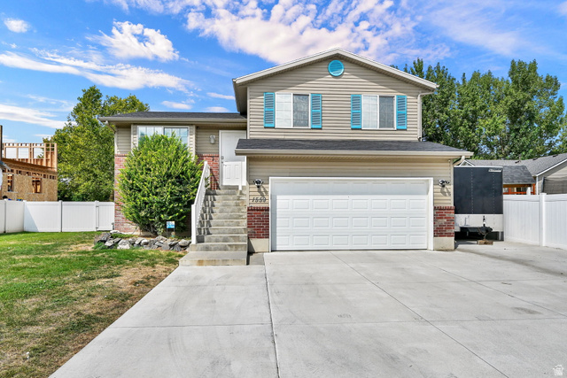 1559 N 2475 W
                     MLS #2178279