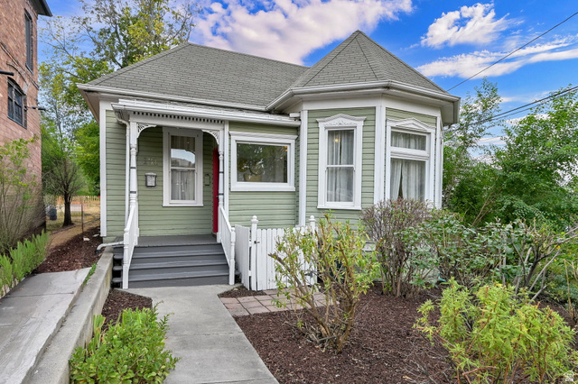 131 W 400 N
                     MLS #2178316
