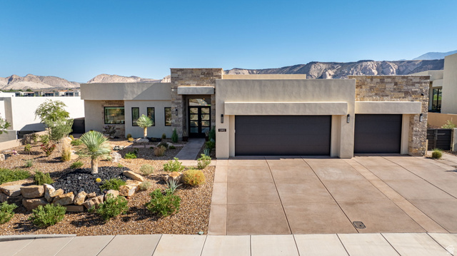 1392 W Canyon Tree Dr
                     MLS #2178326
