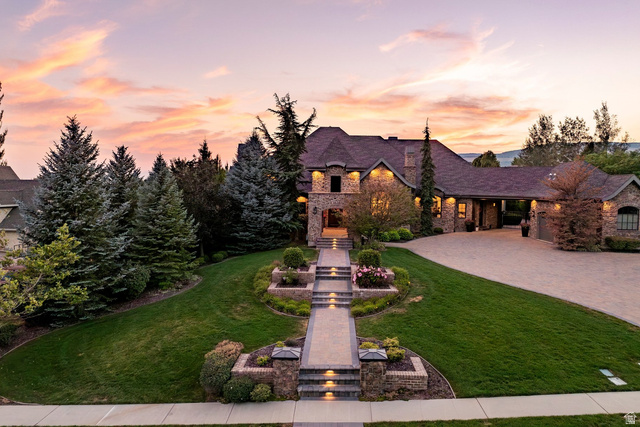 427 N Matterhorn Dr
                     MLS #2178338