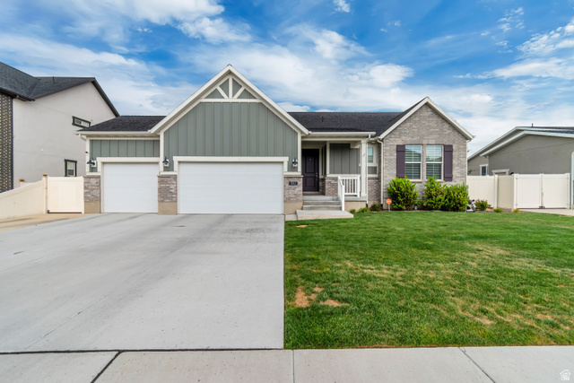 8061 S Oakridge Dr
                     MLS #2178398
