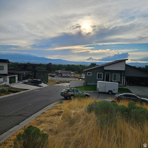 1941  PEBBLE CREEK CT