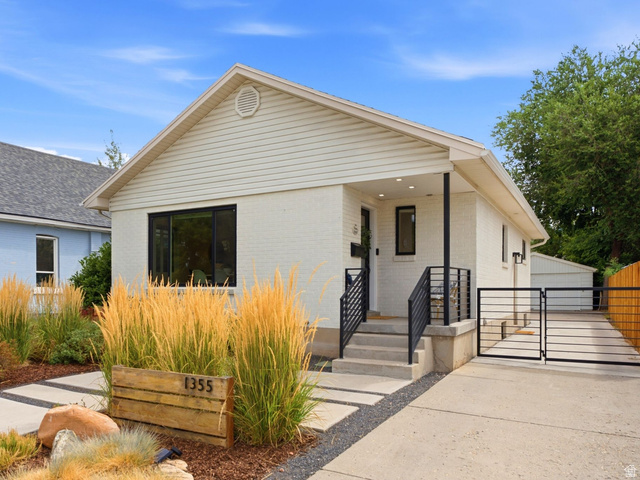 1355 S Park St
                     MLS #2178553