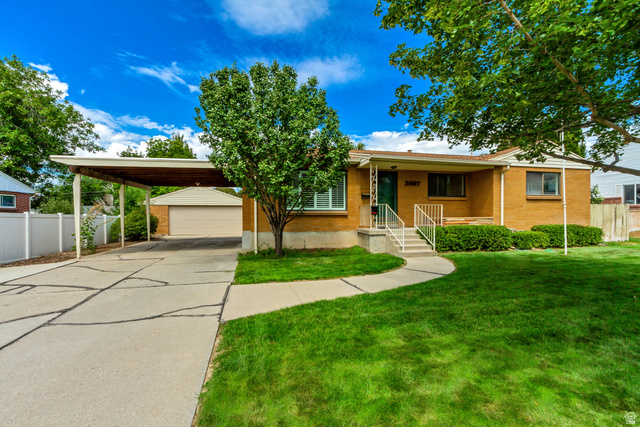 2067 E Sahara Dr
                     MLS #2178754