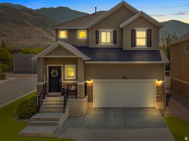 1053  BLACKSTONE DR