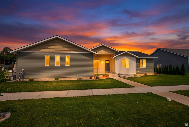 Main photo for 1132  Harris Loop