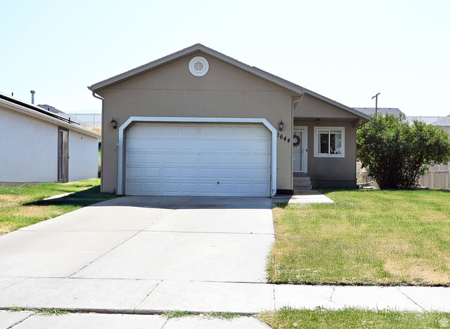 1644 E Ridgefield Rd
                     MLS #2179014