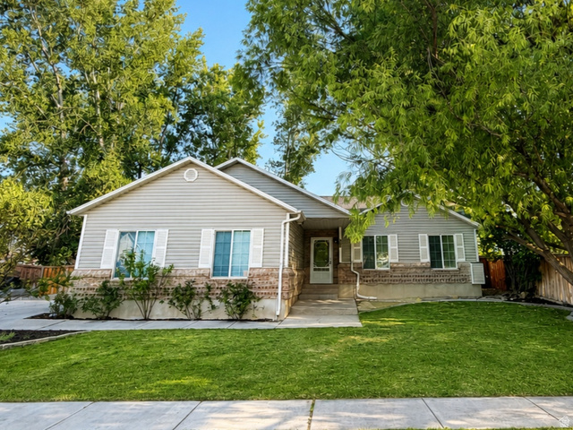 1320 E RAPTOR RD, Eagle Mountain UT 84005