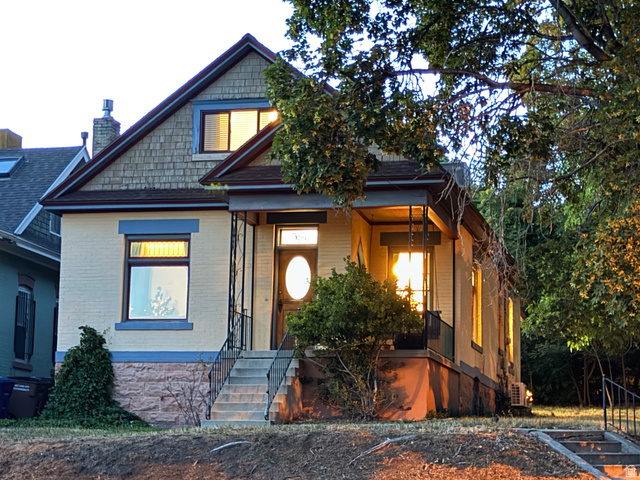 587 E 9th Ave
                     MLS #2179177