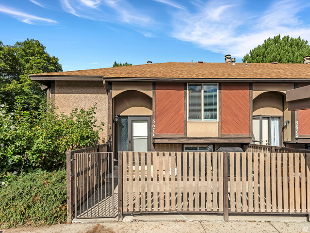 5677 S ASPEN CT, South Ogden UT 84403