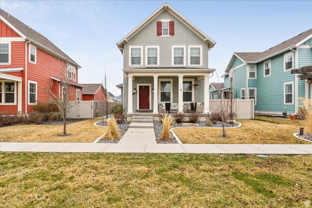 2052 W Phillips St
                     MLS #2179221
