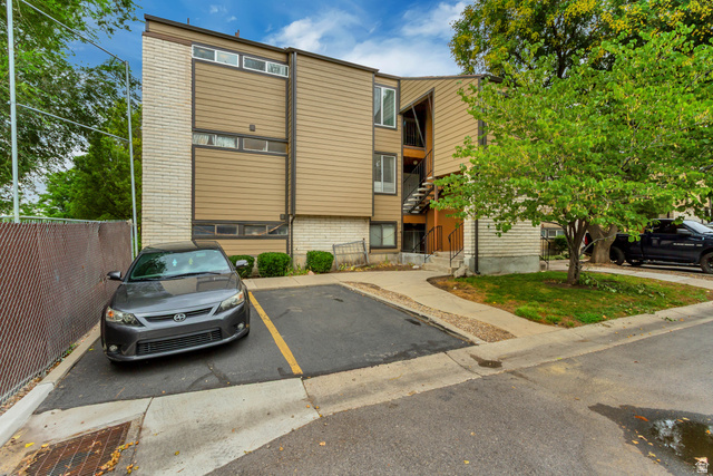 2438 S Elizabeth St #5
                     MLS #2179261