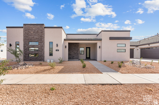 707 W Spring Lily Dr
                     MLS #2179280