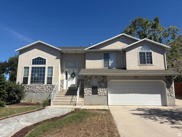 237 E 1640 N
                     MLS #2179281