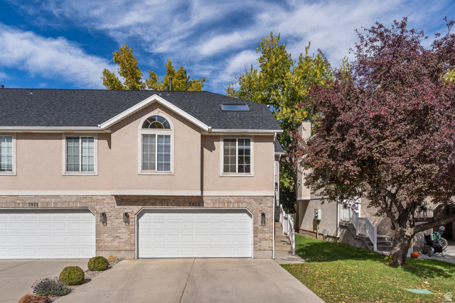 2025 E Cotton Willow Ln
                     MLS #2179303