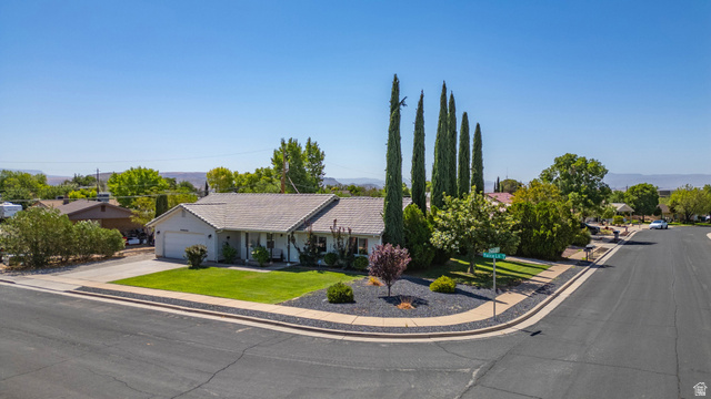 937 W Yucca Ln
                     MLS #2179332
