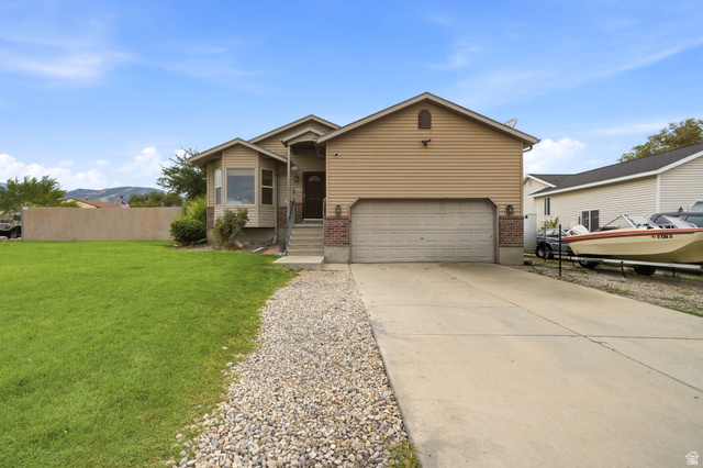 2932 S Fetzer Dr
                     MLS #2179353
