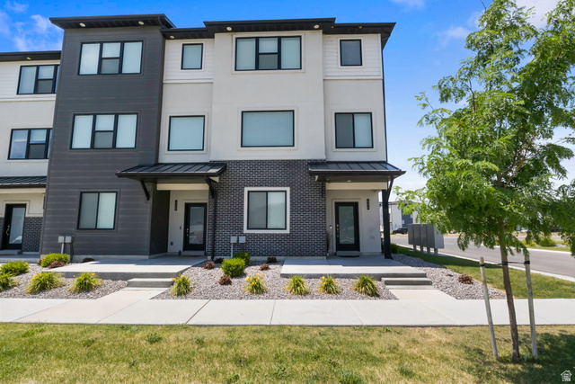 424 S 900 W
                     MLS #2179383