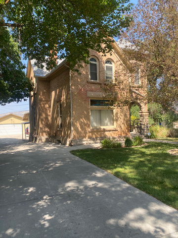444 S Main St
                     MLS #2179433