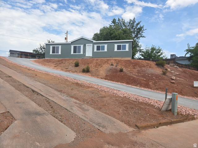 355 PECTOL ST, Washington UT 84780