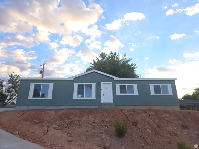 355  Pectol St
                     MLS #2179527