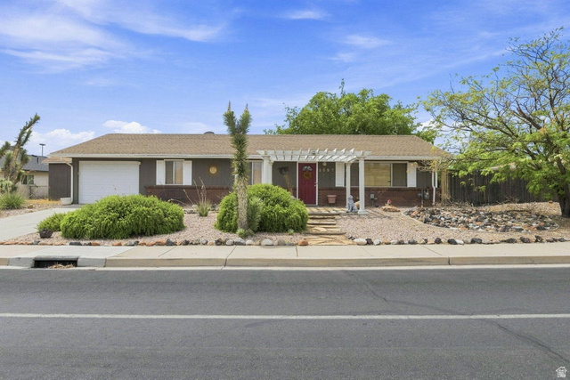 2597 CANYON DR, Santa Clara UT 84765