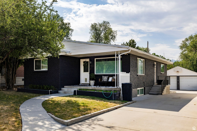 2562 E 3210 S, Salt Lake City UT 84109