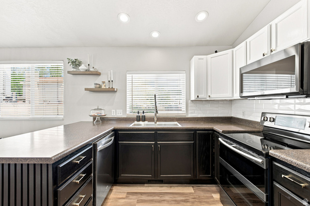 6104 W Castle Park Ln, West Jordan, UT 84084, photo 3