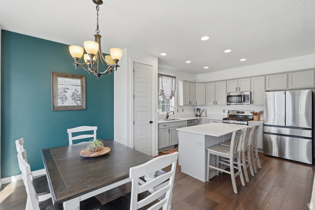 1422 E Lowe Peak Dr, Eagle Mountain, UT 84005, photo 9
