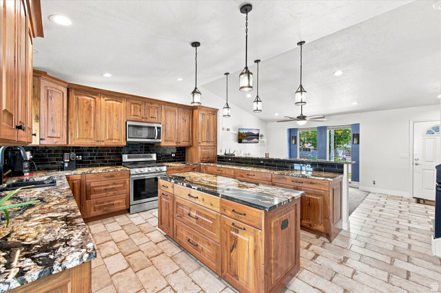 1896 W Orchard View Cir, South Jordan, UT 84095, photo 6