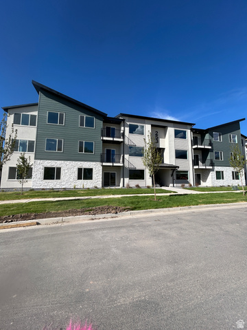253 E VOLUNTEER #8-203, Spanish Fork UT 84660