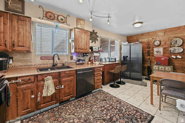 8557 S Mcintyre Way, West Jordan, UT 84081, photo 6