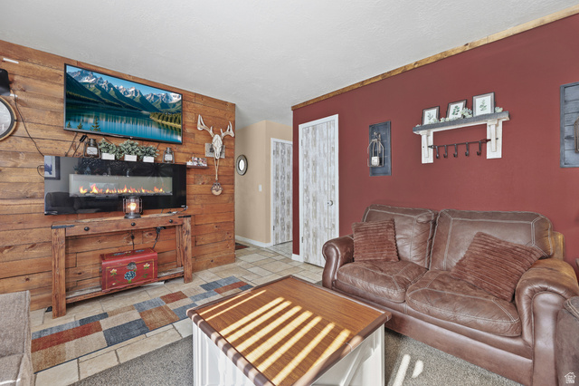 8557 S Mcintyre Way, West Jordan, UT 84081, photo 5