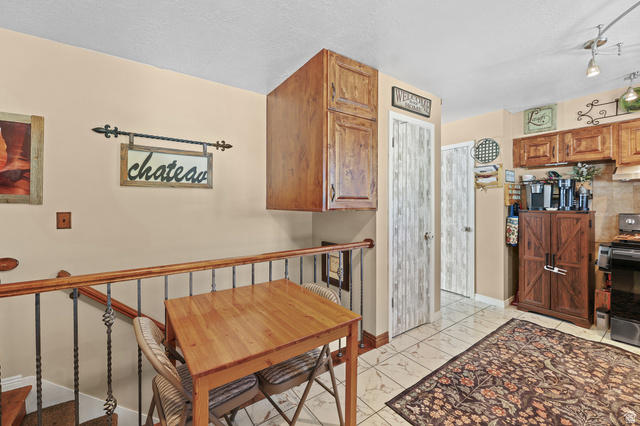 8557 S Mcintyre Way, West Jordan, UT 84081, photo 9