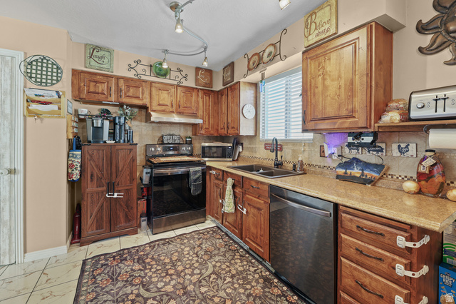 8557 S Mcintyre Way, West Jordan, UT 84081, photo 8