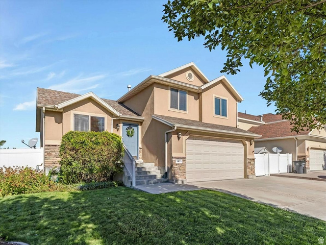 5443 N Cricket Ln
                     MLS #2180267