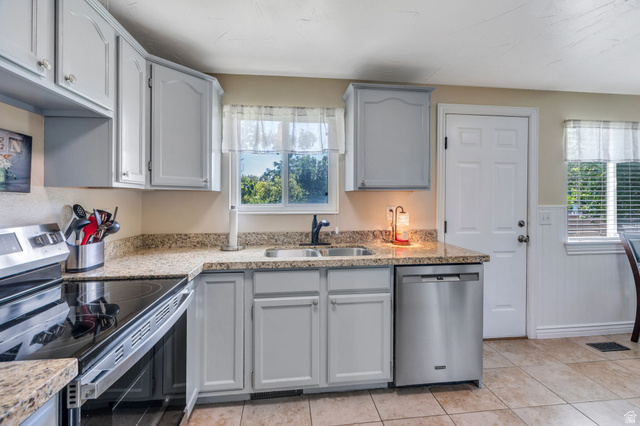 2735 W 7525 S, West Jordan, UT 84084, photo 11