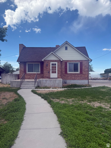 83 E Main St
                     MLS #2180443