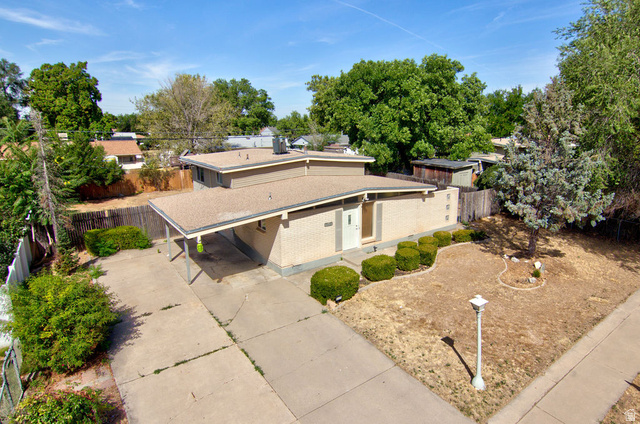 669 N Colonial St
                     MLS #2180445