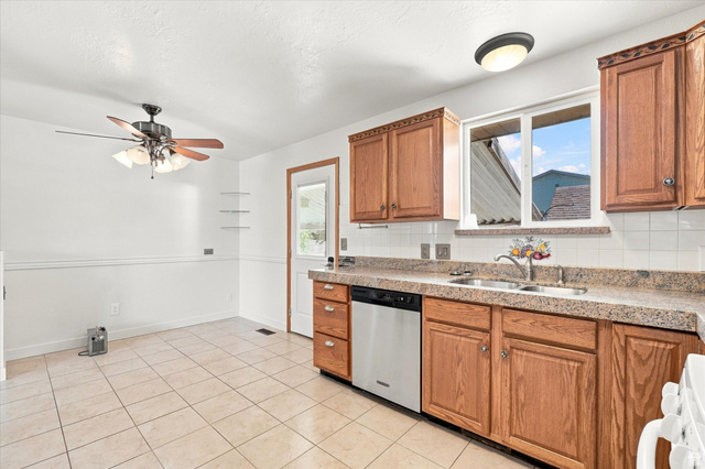 4889 W Niagara Way S, Salt Lake City, UT 84118, photo 12