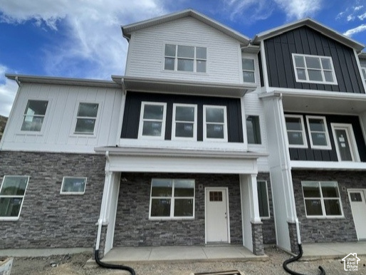 Main photo for 981 N Hay Ln #36