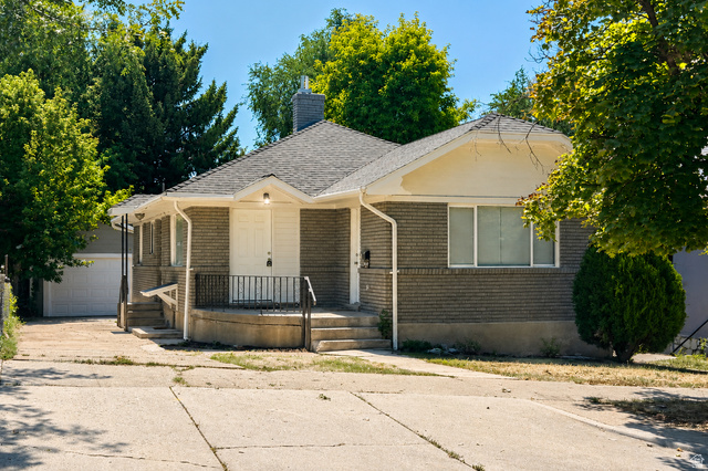 619  28 Th St
                     MLS #2180695