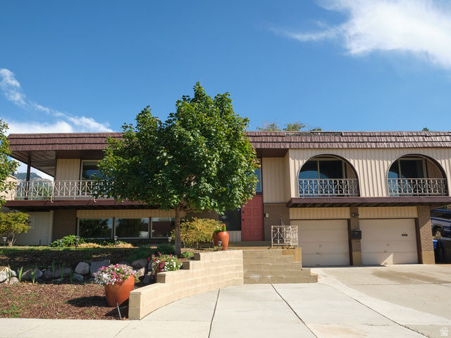 2546 E CAMPUS DR, Cottonwood Heights UT 84121