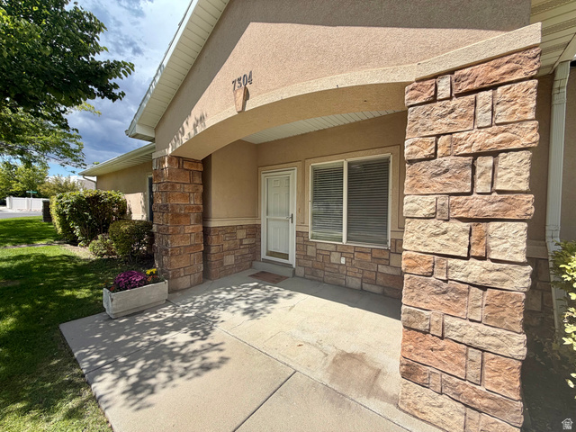 7304 S Geralee Ln, West Jordan, UT 84084, photo 2