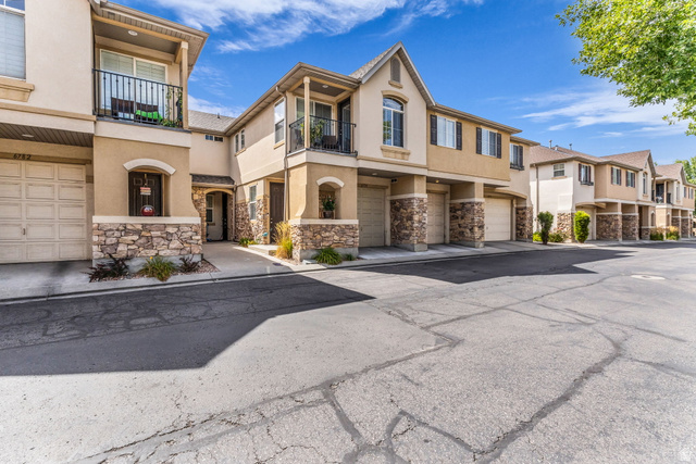 6776 S Harbonne Ln W, West Jordan, UT 84084, photo 2