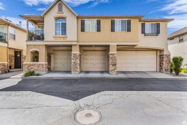 6776 S HARBONNE LN, West Jordan UT 84084