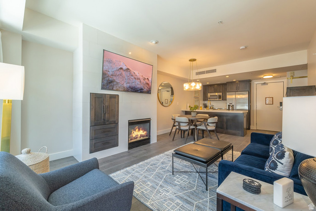 3720 N Sundial Ct B416